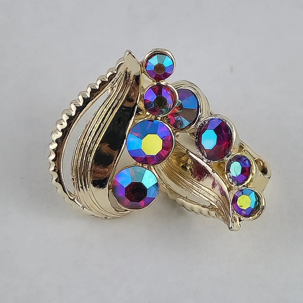 Vintage STAR Aurora Borealis Rhinestone Clip On Earrings Gold Tone Iridescent
